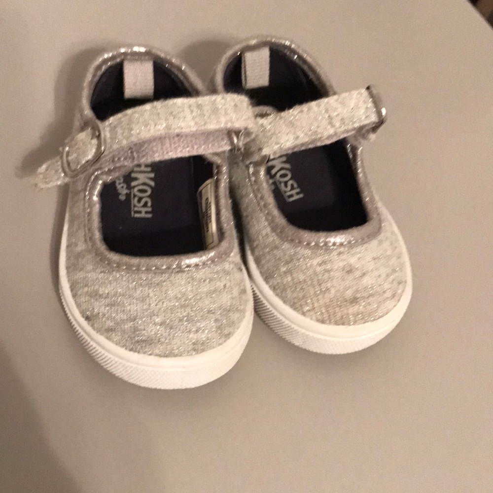 OshKosh shoes